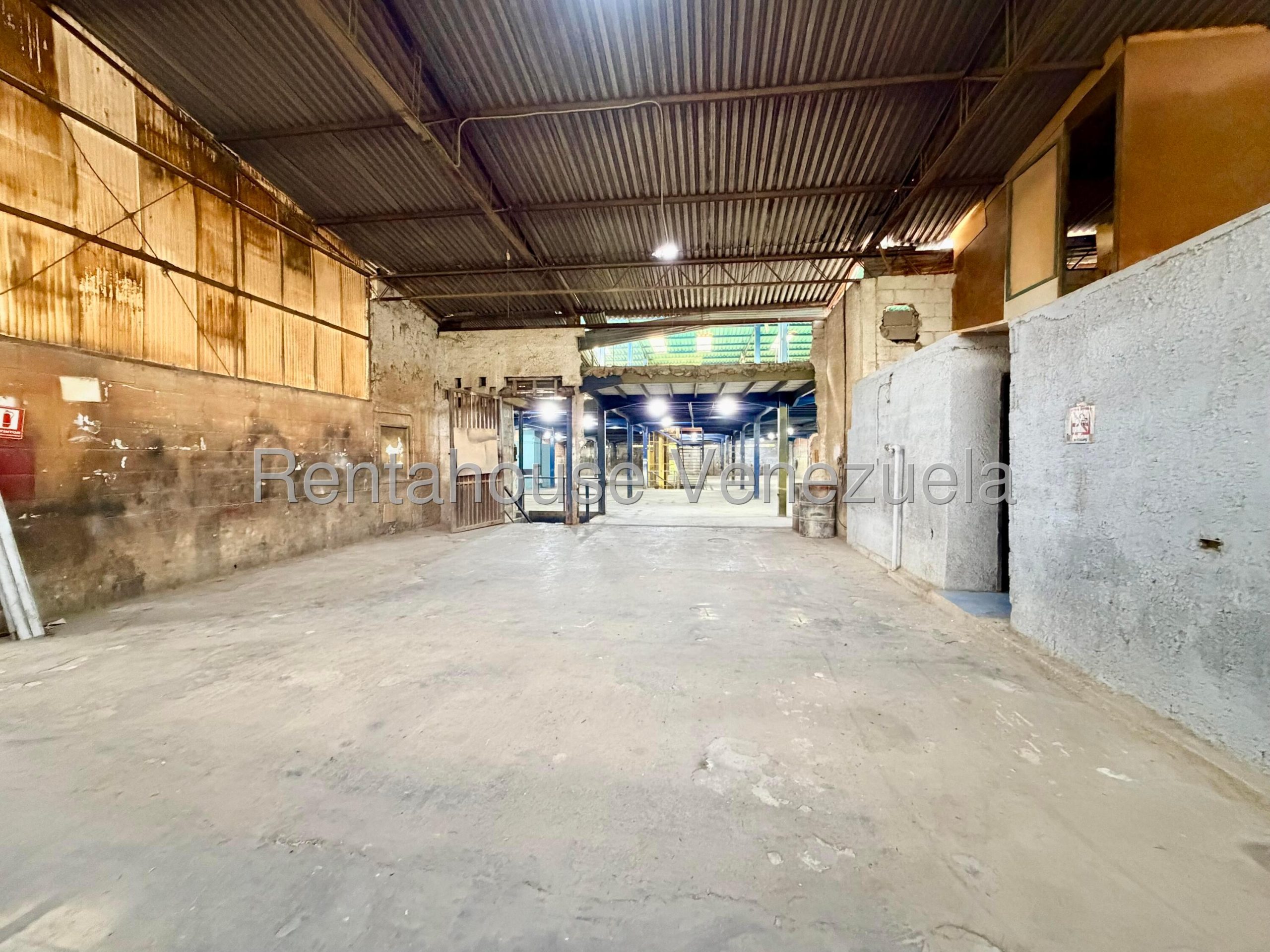 Foto 2 de Local comercial en venta en Mariche