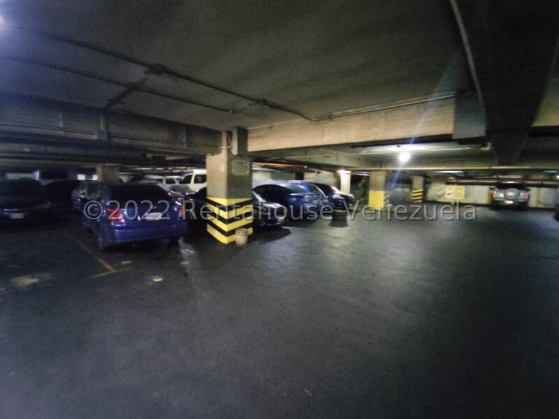 Foto 7 de Estacionamiento en venta en Montalbán III