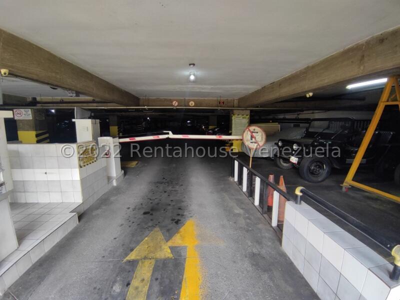 Foto 1 de Estacionamiento en venta en Montalbán III