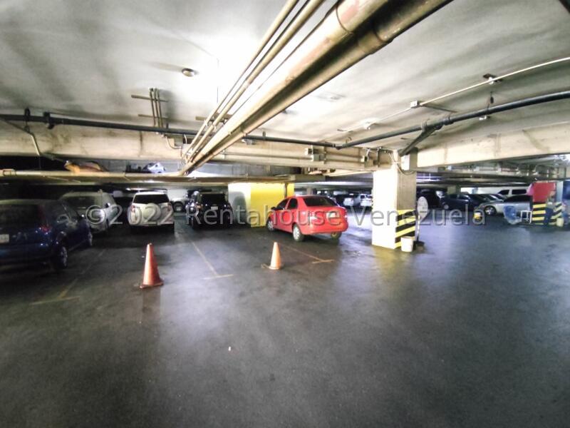 Foto 5 de Estacionamiento en venta en Montalbán III
