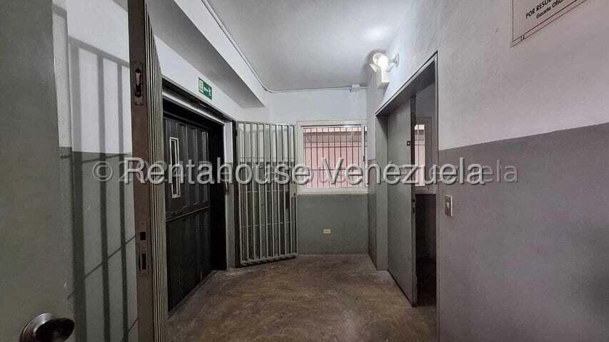 Foto 11 de Local comercial en venta en Mariche