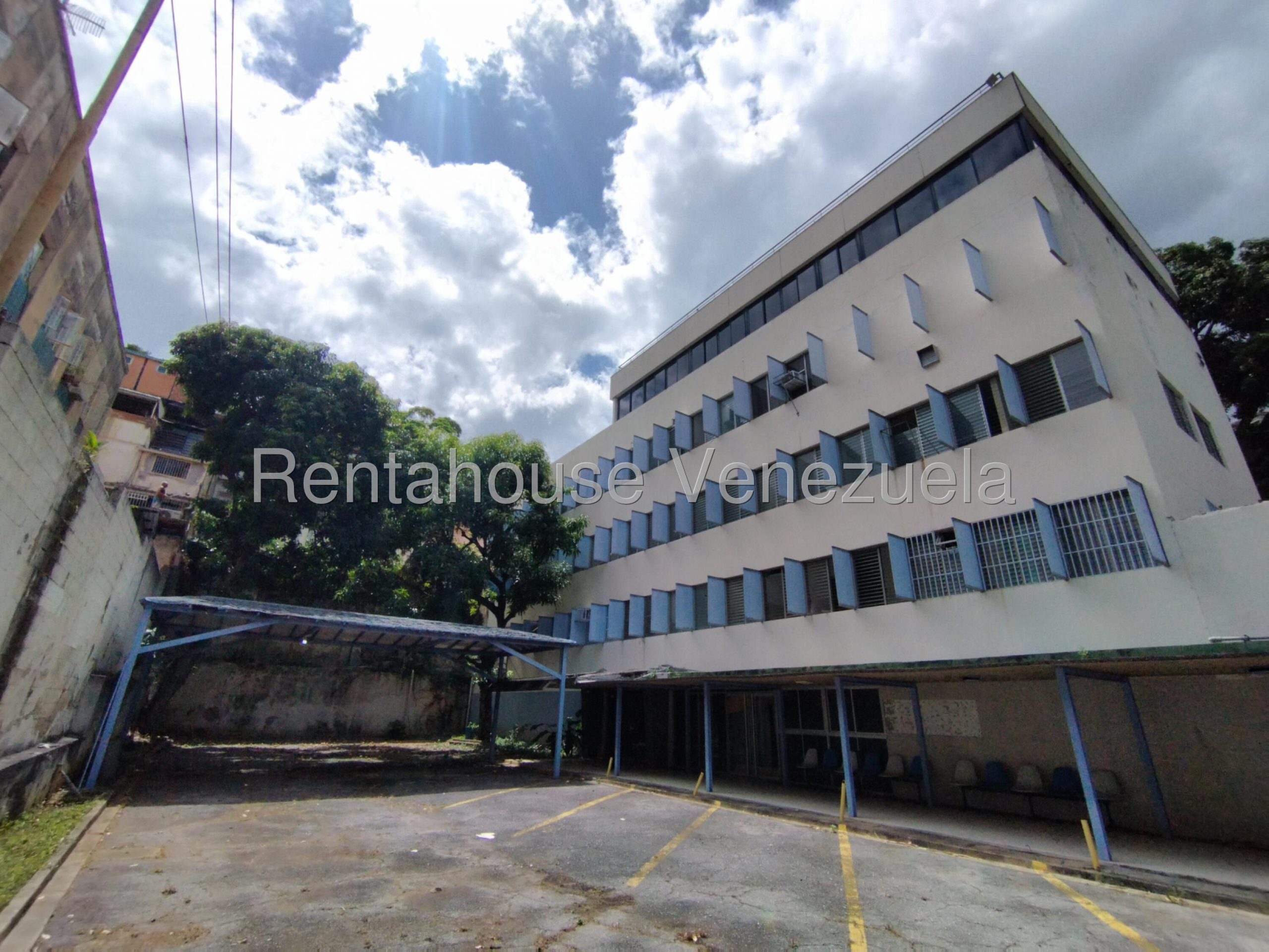 Edificio de 1.548 m² en Alta Florida, Caracas