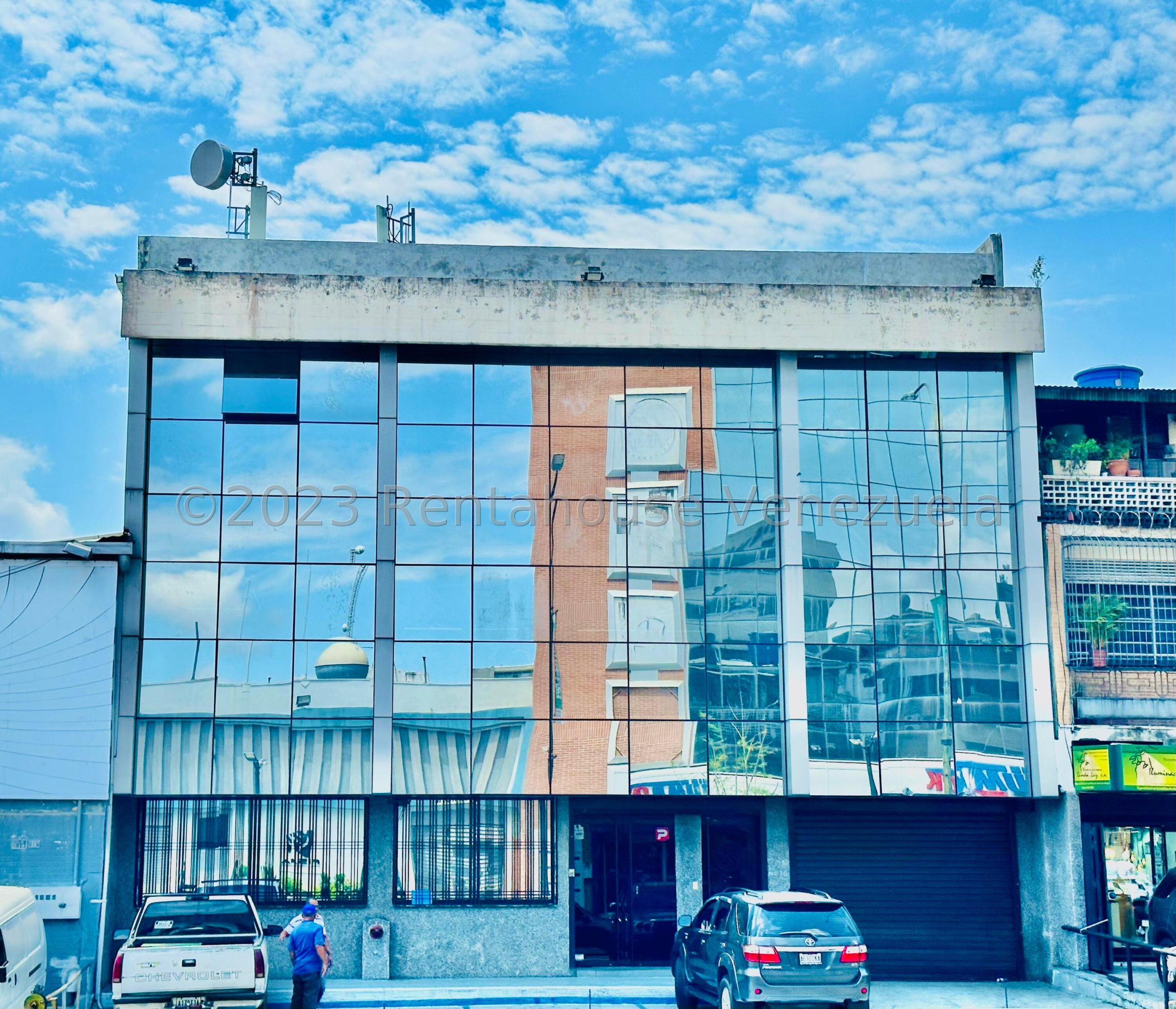 Local comercial de 2.050 m² en Chacao, Caracas