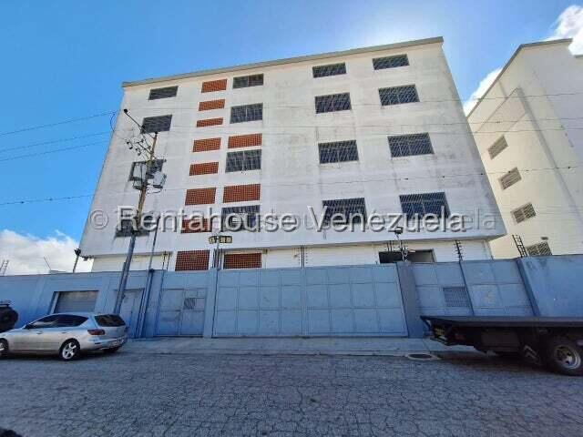 Edificio de 7.400 m² en Mariche, Caracas