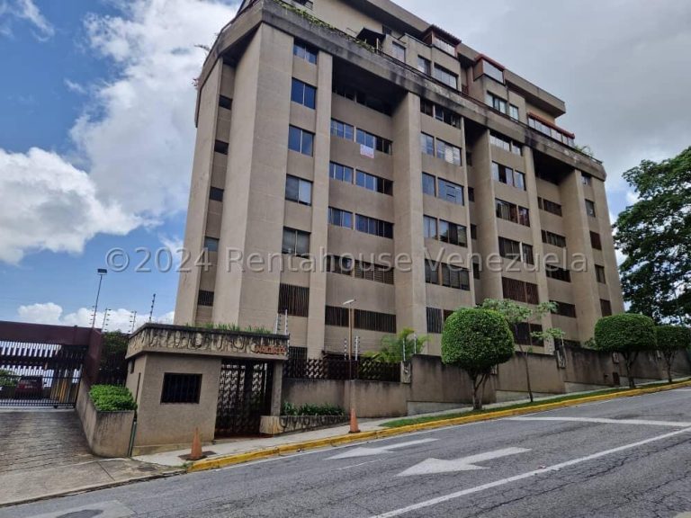 Apartamento con 3 habitaciones y 3 baños en La Tahona, Caracas