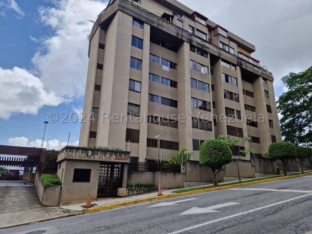 Apartamento con 3 habitaciones y 3 baños en La Tahona, Caracas