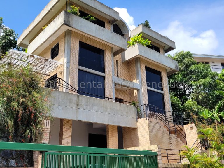 Casa de 450 m² con 4 habitaciones en Macaracuay, Caracas