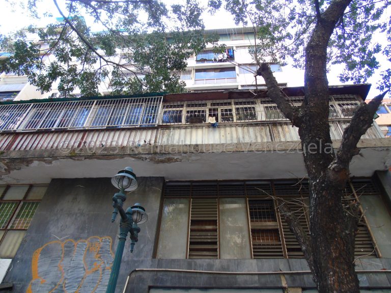 Local comercial de 220 m² en Parroquia La Candelaria, Caracas