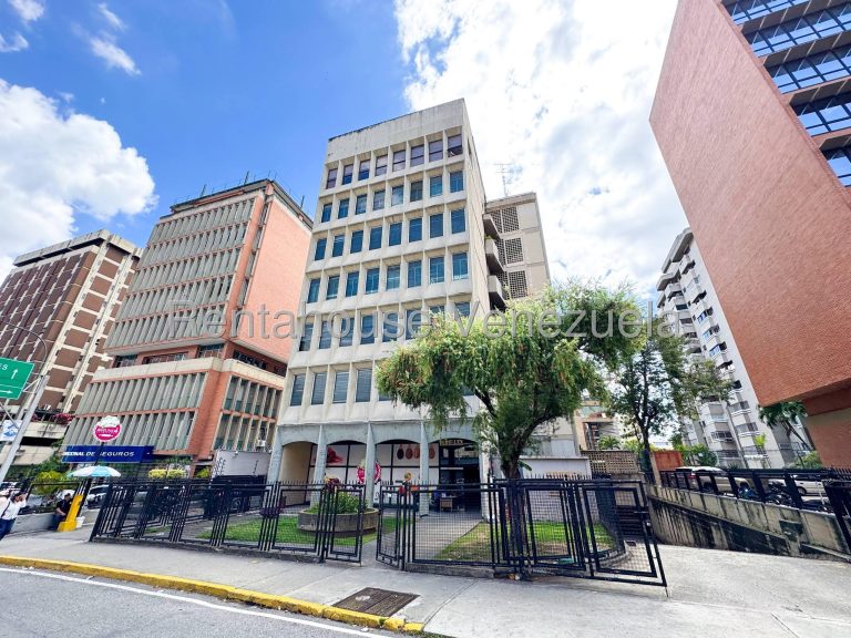 Oficina de 120 m² en El Rosal, Caracas