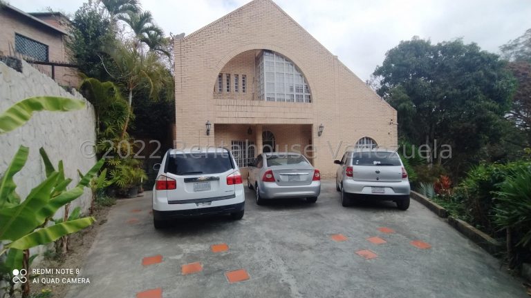Casa con 4 habitaciones y 3 baños en La Union, Caracas