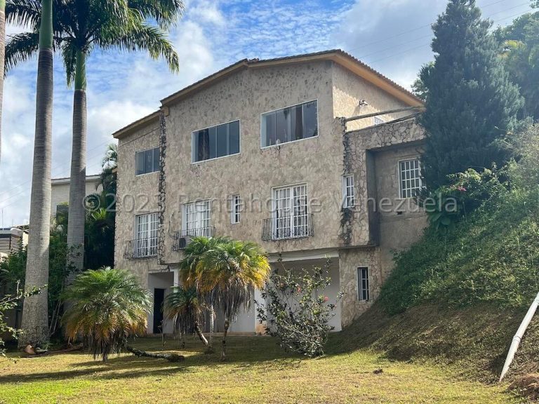 Casa de 352 m² con 3 habitaciones en Parque Caiza, Caracas