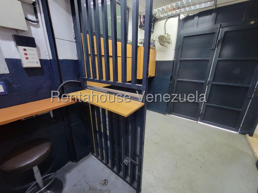 Foto 2 de Local comercial en venta en Puente Hierro
