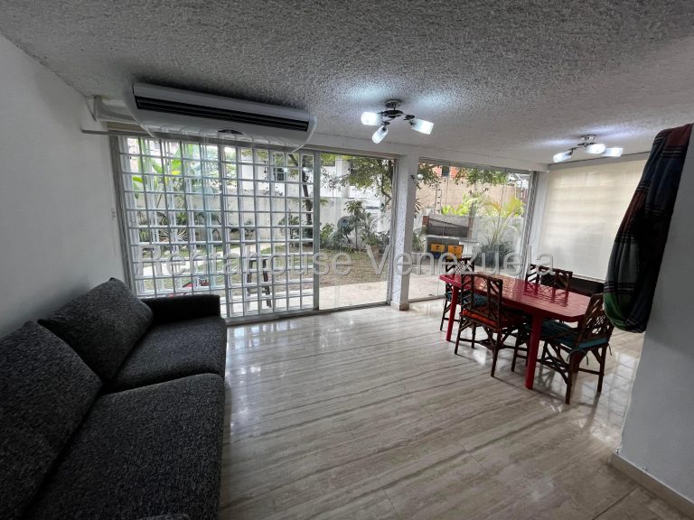 Apartamento de 3 habitaciones y 301 m² en Santa Fe Sur, Caracas