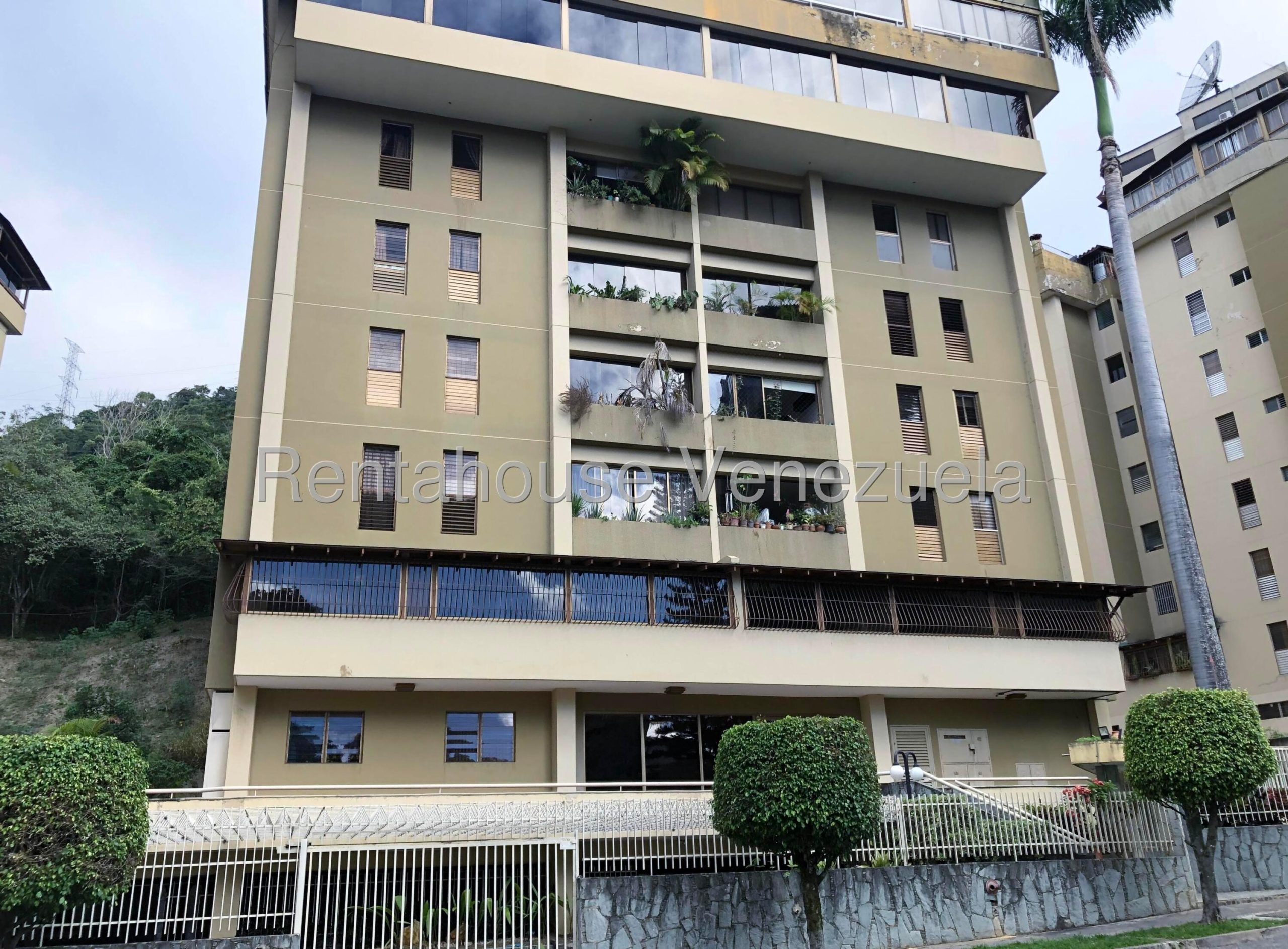 Apartamento de 4 habitaciones y 450 m² en Terrazas del Avila, Caracas