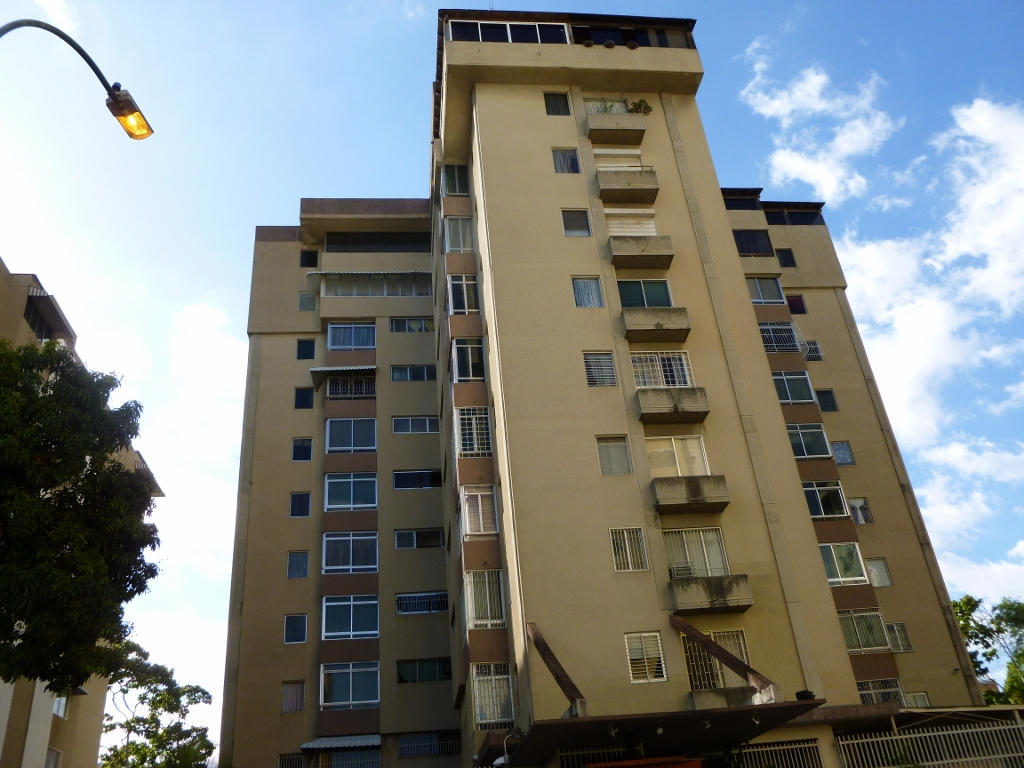 Apartamento con 3 habitaciones y 2 baños en Los Caobos, Caracas