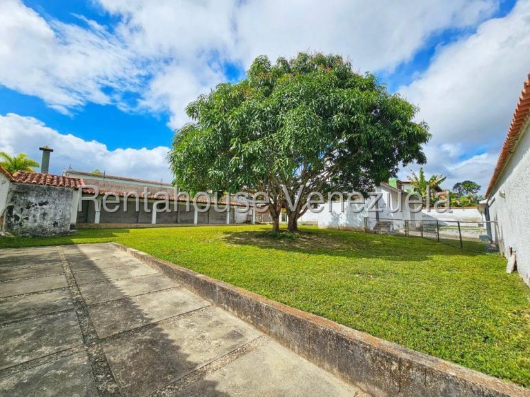 Casa de 412 m² con 4 habitaciones en Lomas de La Lagunita, Caracas