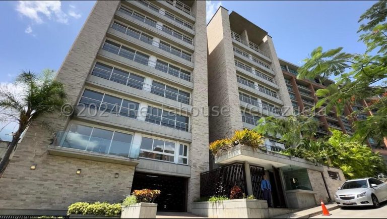Apartamento con 2 habitaciones y 3 baños en Lomas de Las Mercedes, Caracas
