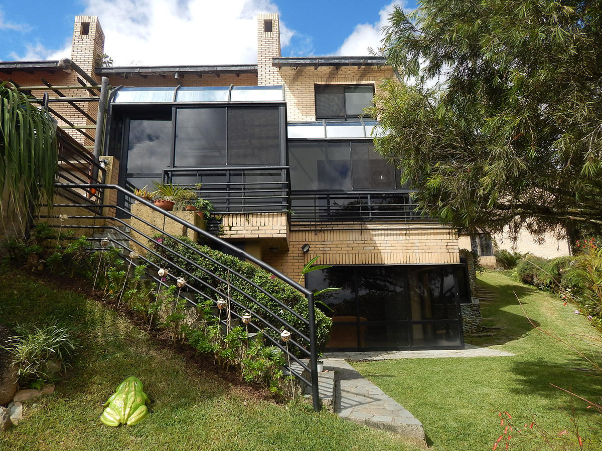 Casa de 204 m² con 3 habitaciones en Monte Claro, Caracas