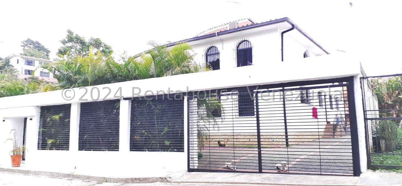 Casa con 5 habitaciones y 6 baños en La Union, Caracas