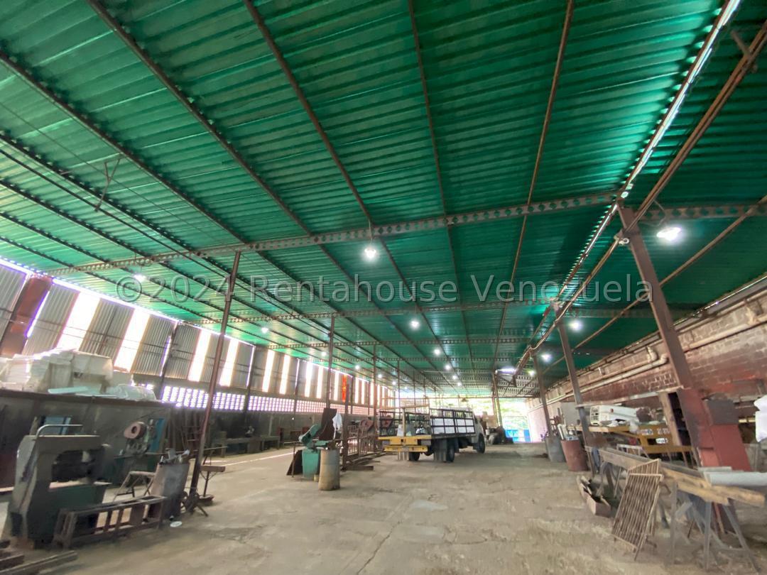 Galpón de 2.163 m² en El Marques, Guatire