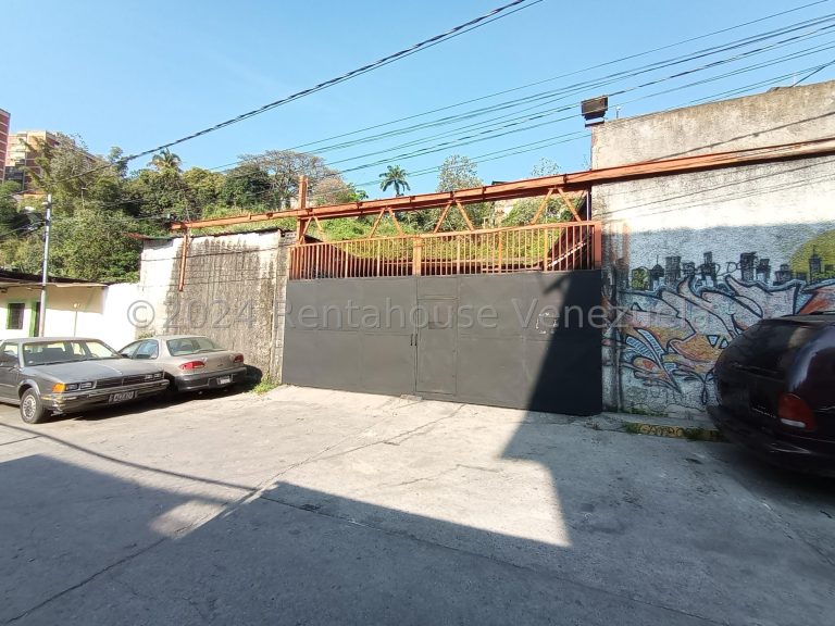 Galpón 732 m² céntrico San José con agua propia