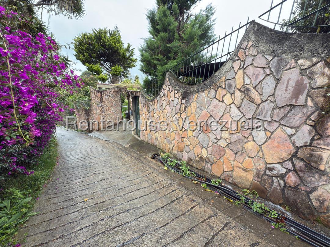 Local comercial de 2.090 m² en La Colonia Tovar