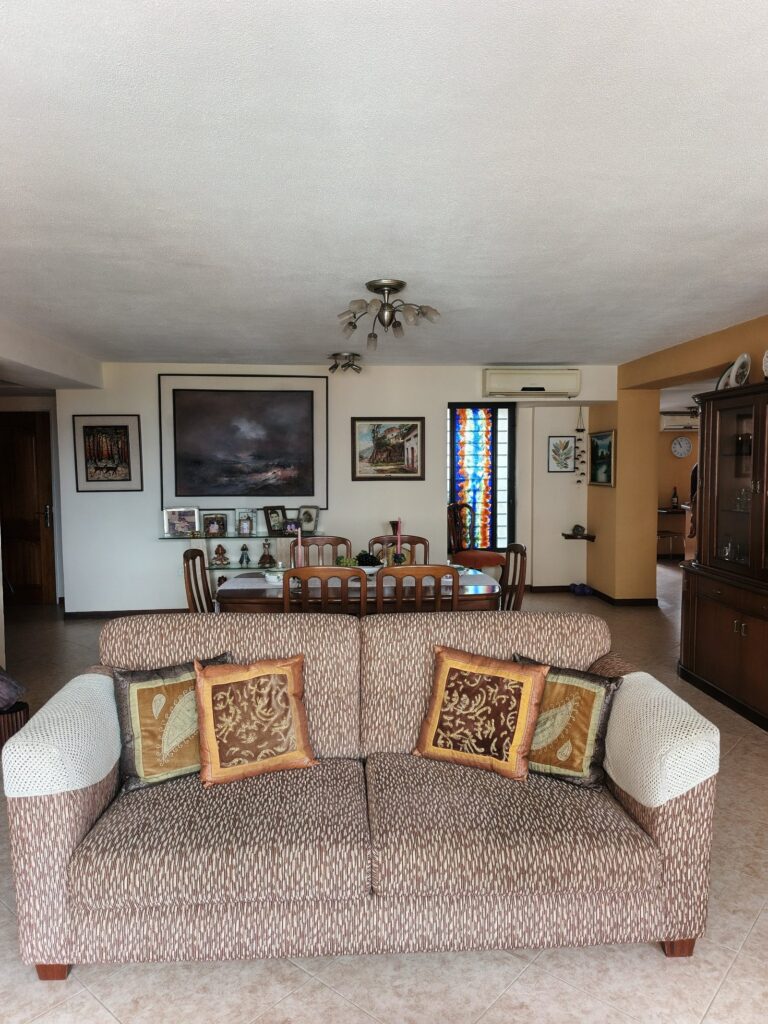 Apartamento de 148 m² con 3 habitaciones en Zona este, Barquisimeto